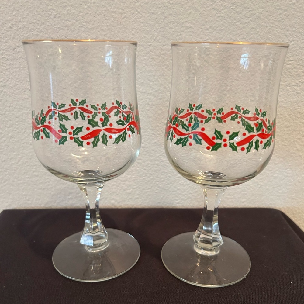 2 like new Libbey “Holly Berry Bow” wine goblets